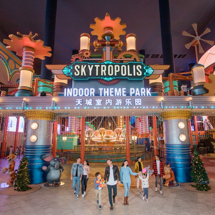booking theme park